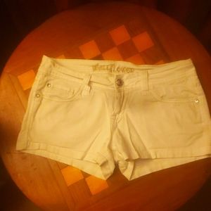 Women's white Wallflower shorts size 5.